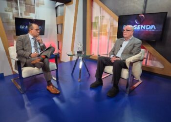 Roberto Casaá: Acusación de ADP sobre libros de historia es temeraria, deshonesta y luce que no los han leído